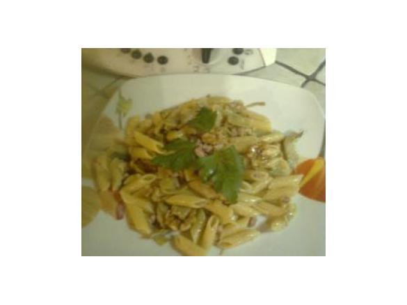 Penne con Carciofi pancetta e noci