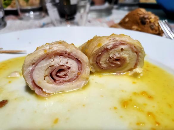 Involtini di pollo in salsa all'arancia