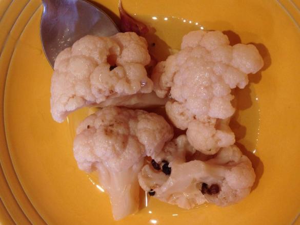 Caliu'e frori cunfittau(cavolfiore condito sott'olio