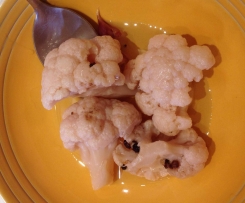 Caliu'e frori cunfittau(cavolfiore condito sott'olio