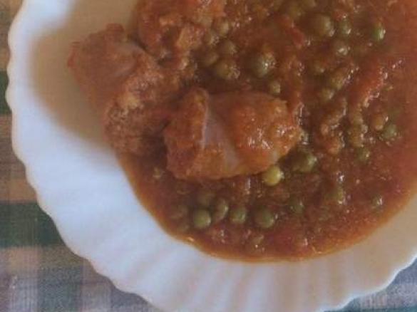 Salamine in umido con piselli 