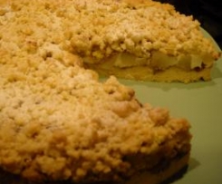 Sbriciolata con ricotta, pere e cioccolato 