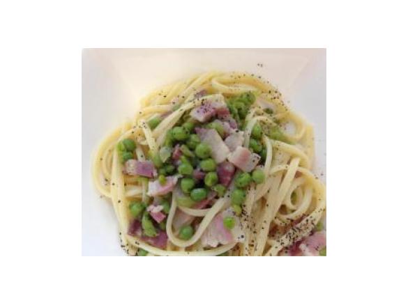 Linguine piselli, parmigiano e pancetta