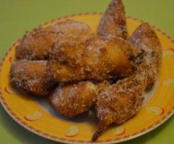 FRITTELLE DI MELE ALL'AMARETTO