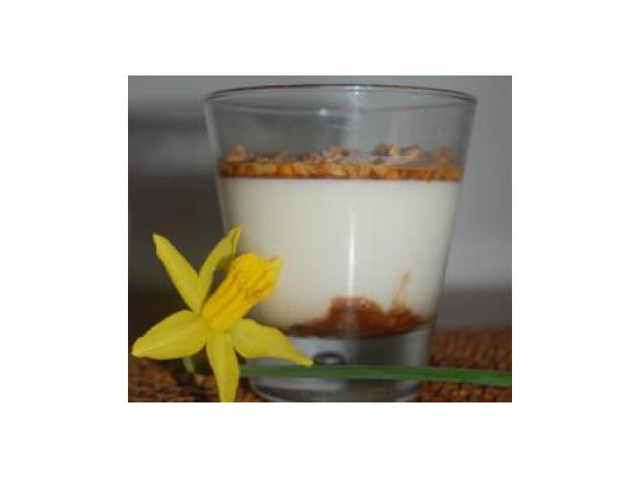 Panna Cotta con Caramello agli Agrumi e Mandorle Pralinate