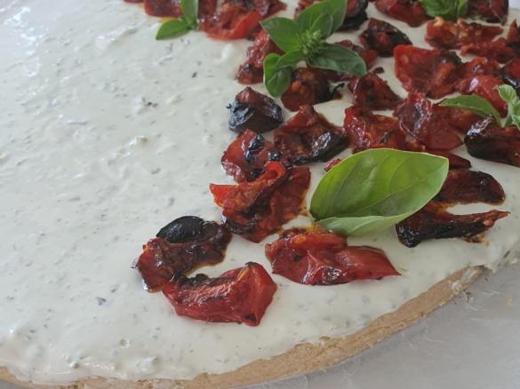 Cheesecake salata al basilico e pomodorino confit "contest torte senza cottura"