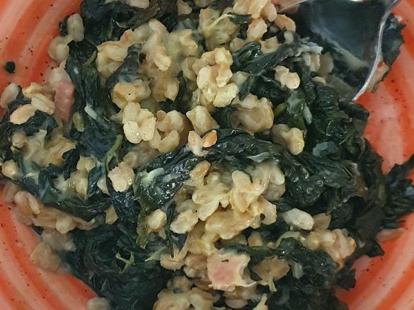 Minestra di farro e cavolo nero