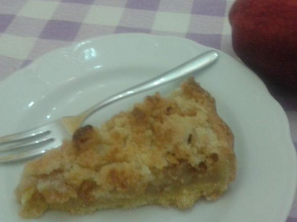 crostata di mele con le briciole