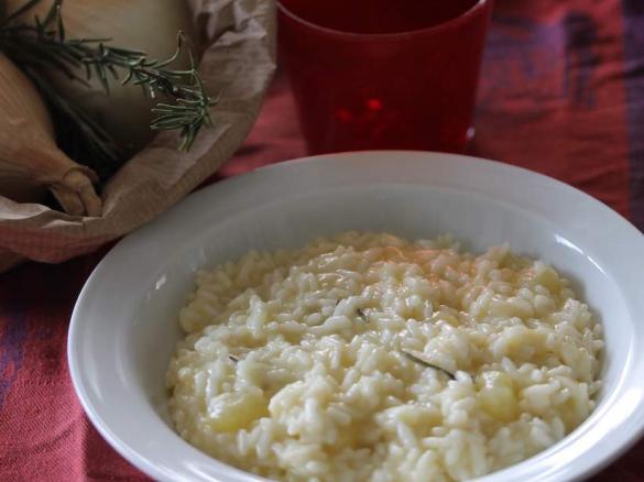 RISOTTO CON PATATE AL PROFUMO DI ROSMARINO