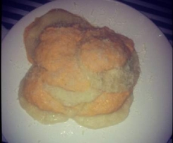 Gnocchi stesi ai cipollotti su salsa di zucca