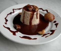 BAVARESE DI CASTAGNE CON SALSA AL CIOCCOLATO