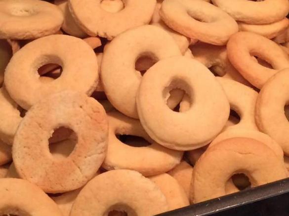 BISCOTTI TIPO MACINE