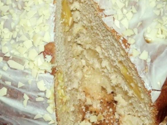 Panettone alla crema di limone