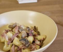Gnocchi ai funghi e speck