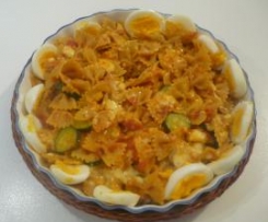 Pasta con zucchine, pomodoro e uova