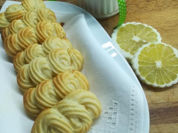 VORTICI DI RICOTTA AL LIMONE - DOLCI FIT SENZA UVA E SENZA BURRO- CONTEST GENNAIO 2021