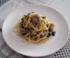 Troccoli con salsiccia, spinaci e cipollotti.
