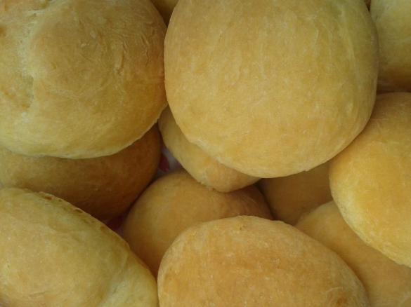 PANINI MORBIDISSIMI ALLA ROBIOLA