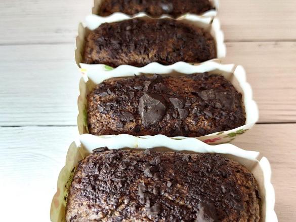 MINI PLUMCAKE ALLA BANANA (SENZA UOVA, NE OLIO, NE BURRO)