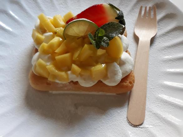 Tiramisù scomposto con mousse di ricotta savoiardi e mango a modo mio