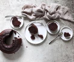 Ciambellone con crema di nocciole