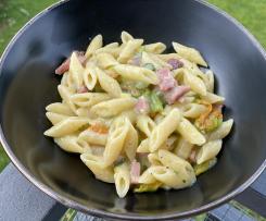 Pasta risottata speck, zucchine e fiori di zucca