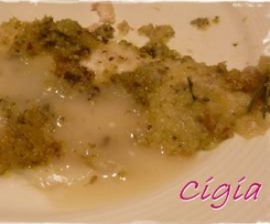 Filetti di pesce con gratin al pesto e salsa al vino bianco