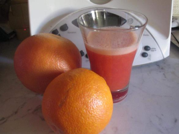 SPREMUTA DI POMPELMO E ARANCIA