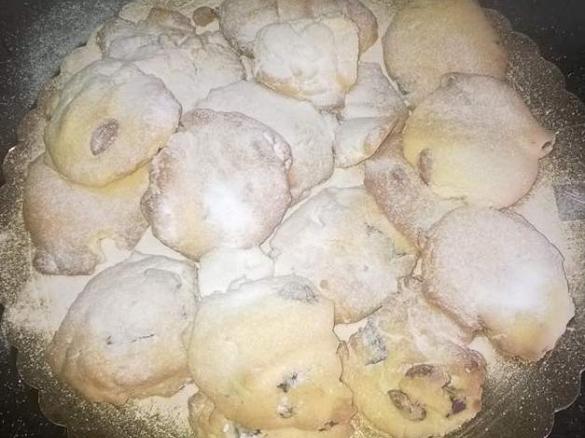 Biscotti mandorle e gocce di cioccolato