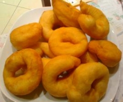 Cullurielli (ciambelline fritte di patate)