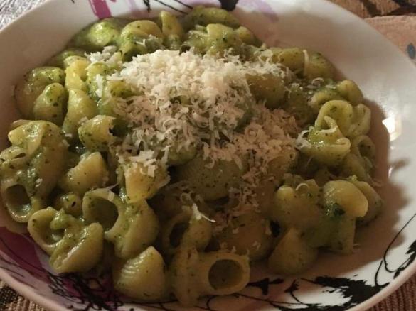 Pasta con broccoli verdi