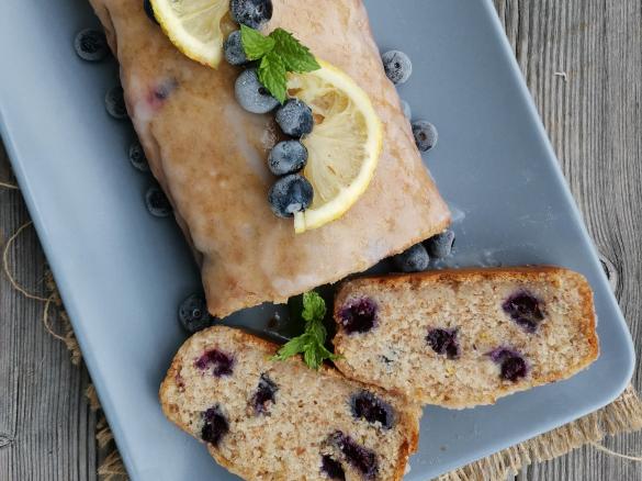 Plumcake Mirtilli e Limone sofficissimo (senza uova e burro)