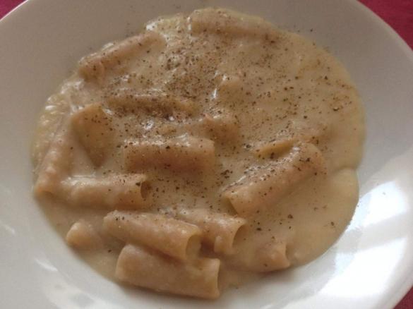 Pasta integrale con crema di fagioli secchi