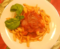 Cordoni di frate al sugo di pomodoro