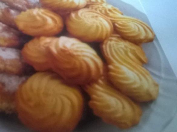 piccole esse di pasta frolla