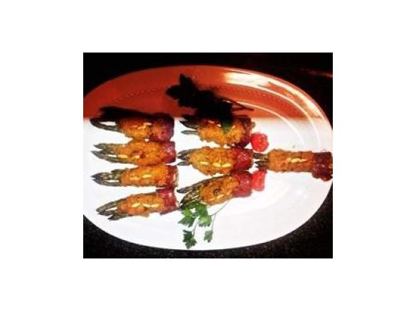 Asparagi   vestiti con ragù veg. ai porcini