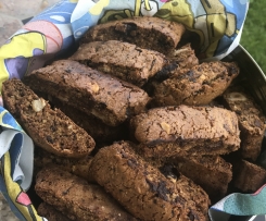 Cantucci integrali con cioccolato e nocciole " CONTEST PIC-NIC"