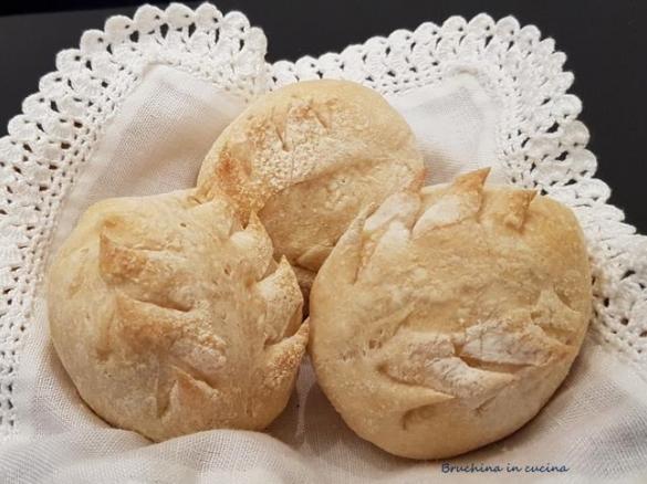 Panini croccanti con lievito madre