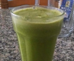 centrifugato depurativo all'avocado