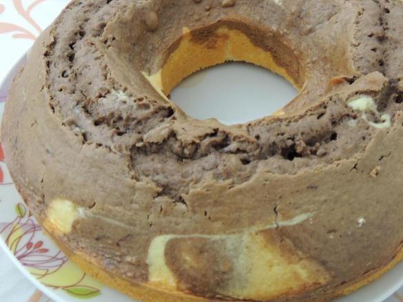 Ciambellone bicolore