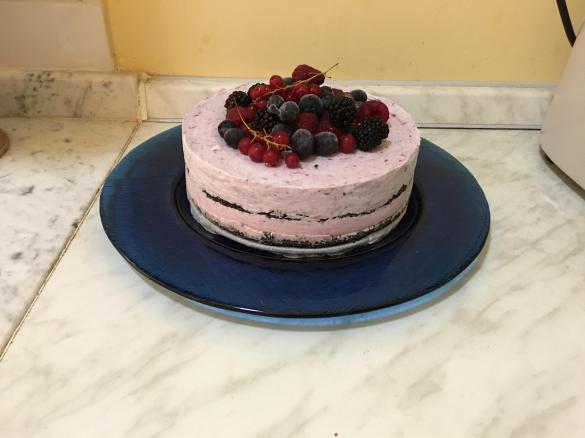 Torta gelato ai frutti rossi e biscotti-Contest frutti di bosco gelati