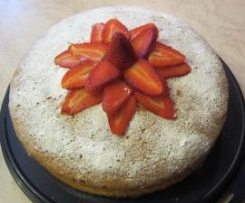 Torta margherita con fragole