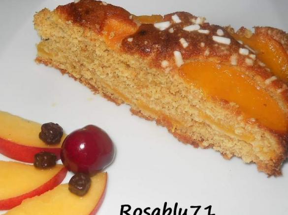 Torta con Farina Integrale  Yogurt e Pesche Sciroppate 