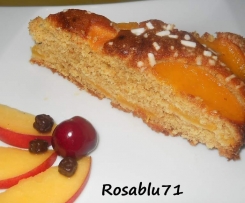 Torta con Farina Integrale  Yogurt e Pesche Sciroppate 