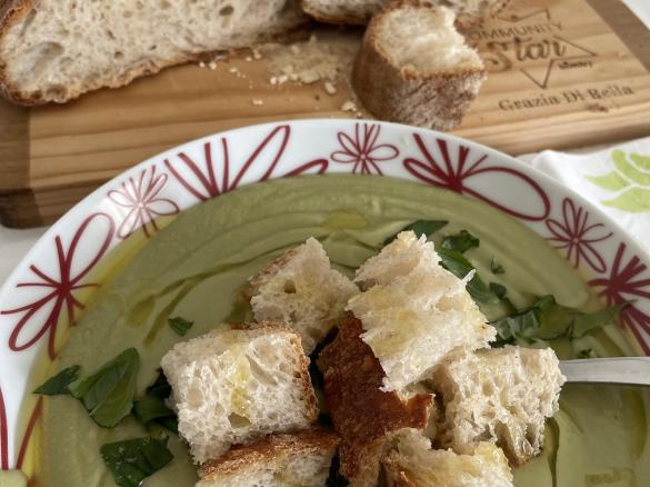 Vellutata di fave fresche