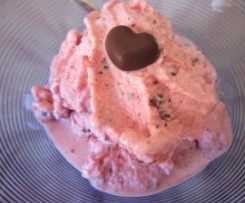 Gelato veloce alle fragole con scaglie di cioccolato fondente