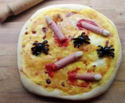 Pizza alla crema di zucca e provola affumicata con ragni e dita appena mozzate