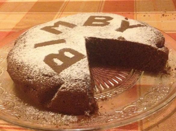 Torta di frutta secca e cioccolato