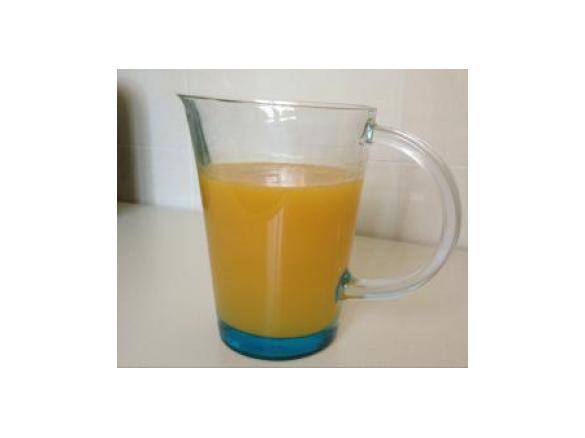 Succo di frutta alle pesche sciroppate