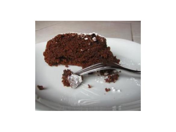 Torta di pane, amaretti e cioccolato